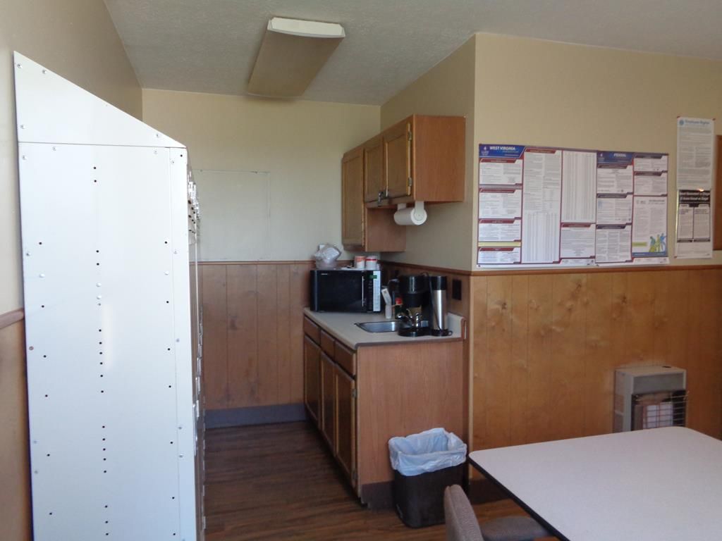 157 Willis Ave, Crab Orchard, WV 25827